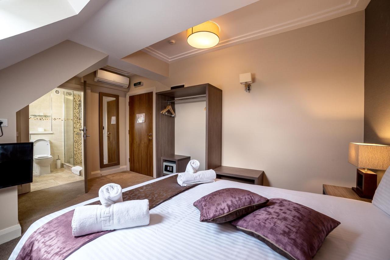 The Frontier Hotel Szeretvásár Kültér fotó